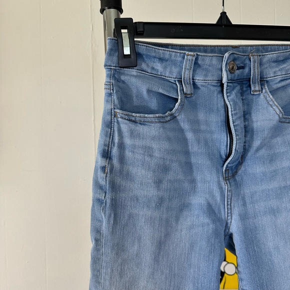 LAST CHANCE Light Wash American Eagle Skinny Jeans - Picture 2 of 6